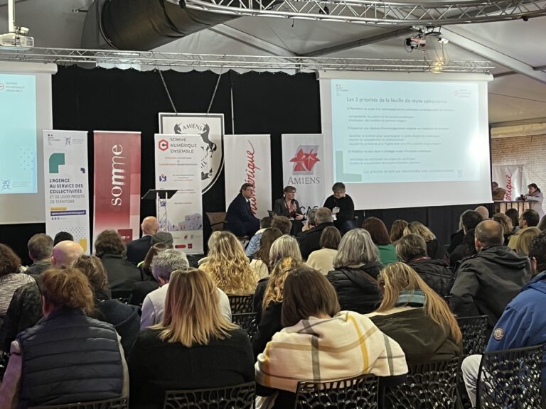 Lire la suite à propos de l’article Retour sur l’événement NEC EN SOMME 2025 – Numérique en Commun[s] au stade de la Licorne à Amiens !