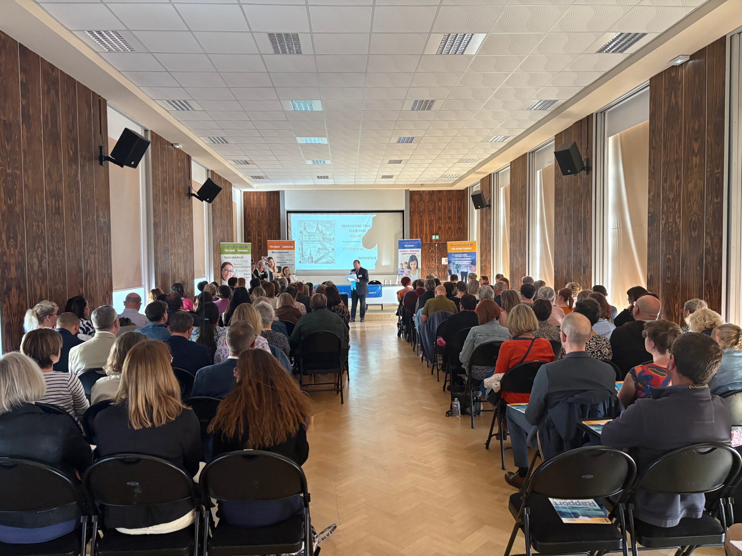 You are currently viewing Rencontre des clubs de Secrétaires Généraux de Mairie et DGS avec le CDG80